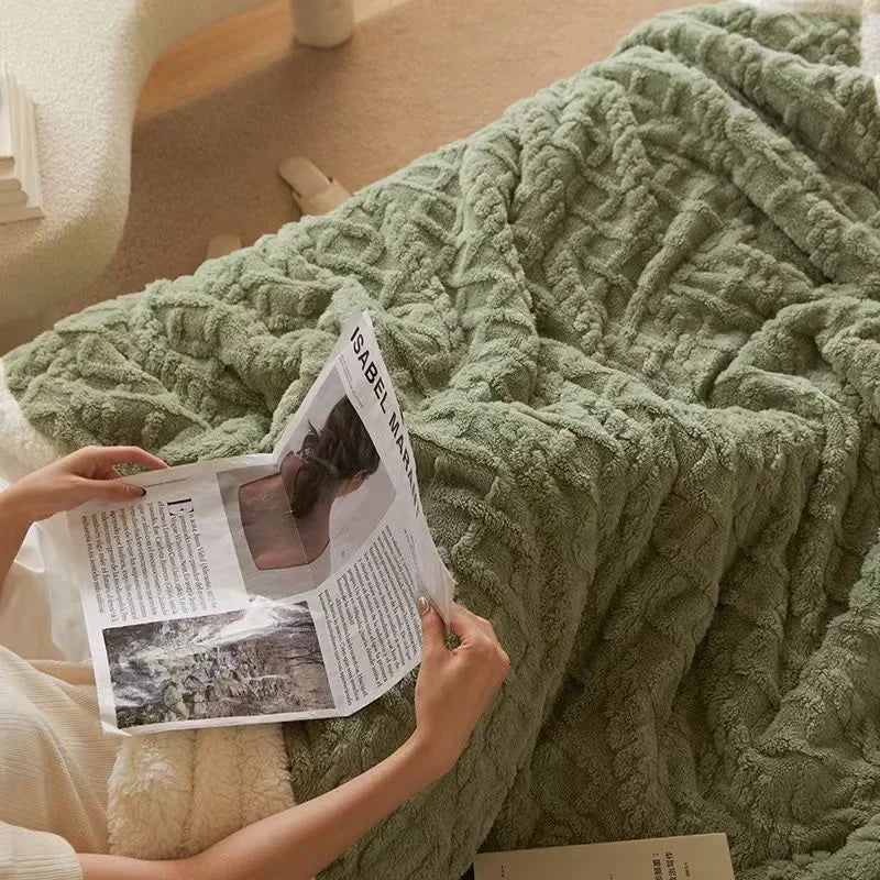Fleece Blanket Thick Winter Lightweight – Soft, Breathable & Warm, for Couch, Bed & Travel Use