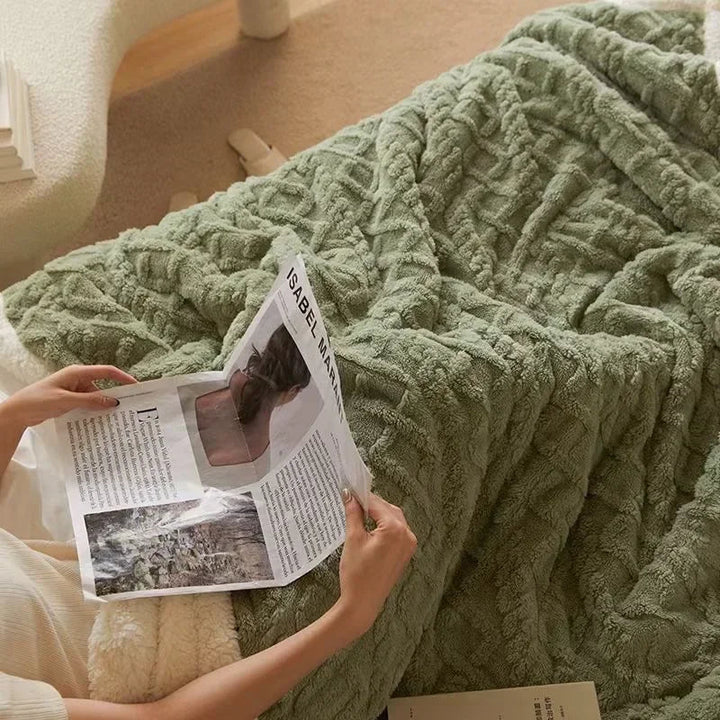 Fleece Blanket Thick Winter Lightweight – Soft, Breathable & Warm, for Couch, Bed & Travel Use