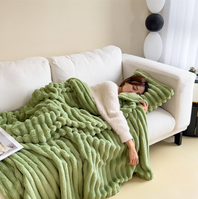 Fleece Blanket Soft Lightweight Warm – Cozy Throw for Couch & Bed, Breathable Comfort for Winter Nights