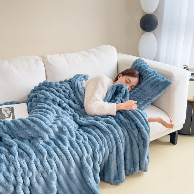 Fleece Blanket Soft Lightweight Warm – Cozy Throw for Couch & Bed, Breathable Comfort for Winter Nights