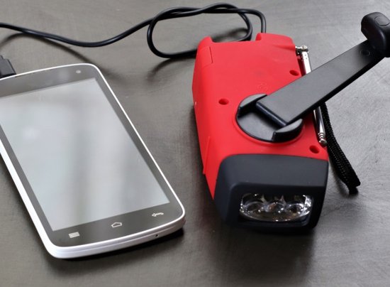 Emergency Radio Power Bank Torch Solar Hand Crank Weather