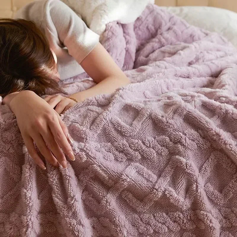 Fleece Blanket Thick Winter Lightweight – Soft, Breathable & Warm, for Couch, Bed & Travel Use