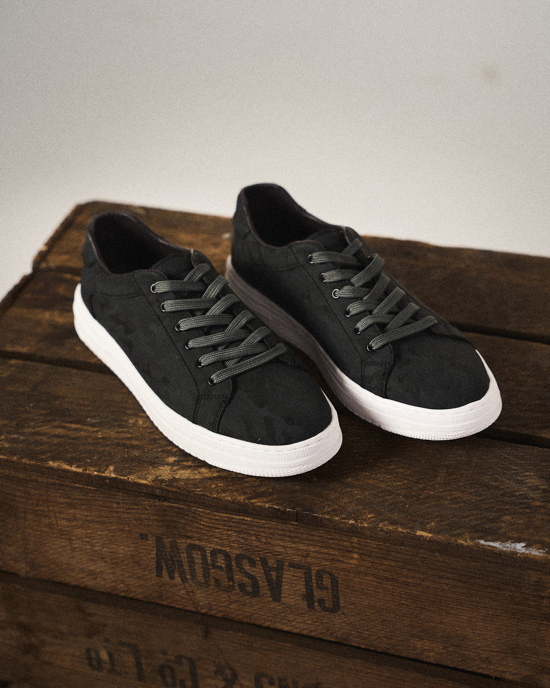 Marco | Men's Low-Top Lace-Up Sneakers