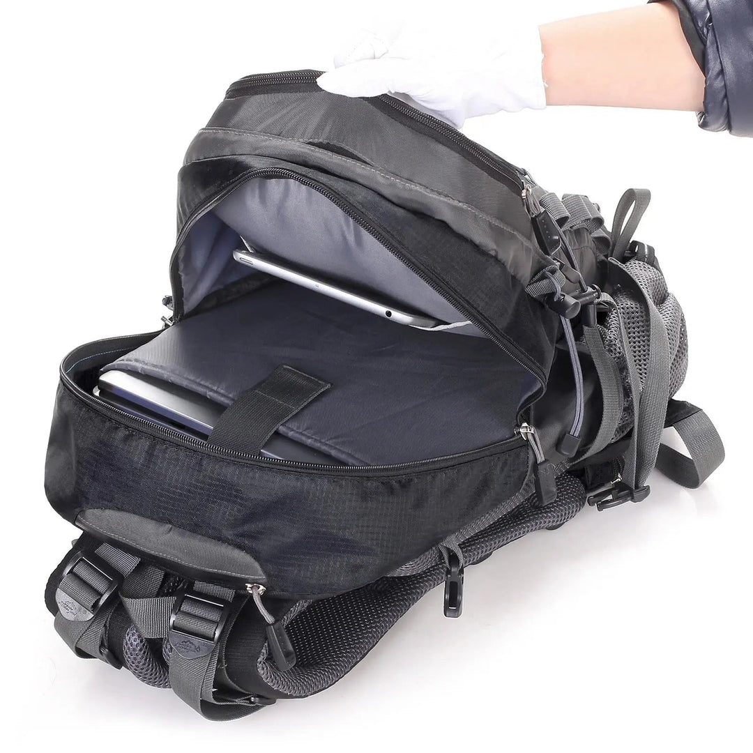40-Litre Hiking Backpack Suspension Lightweight Trekking Pack