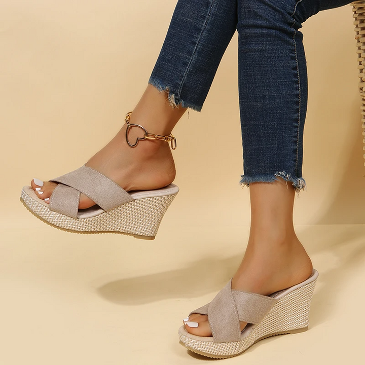 Zarelle | Women's Crisscross Strap Platform Open Toe Sandals