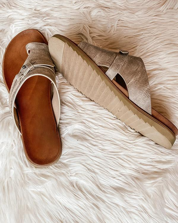 Calira | Women's Braided Toe Loop Flat Slide Sandals